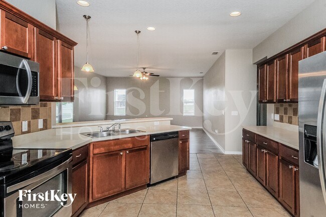 Building Photo - 10611 Carloway Hills Dr