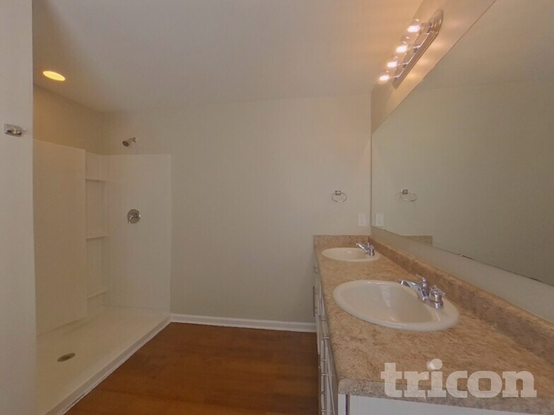 Building Photo - 170 Ivey Meadow Dr