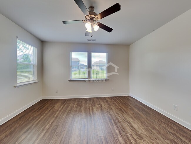 Building Photo - 2470 Ixora Court