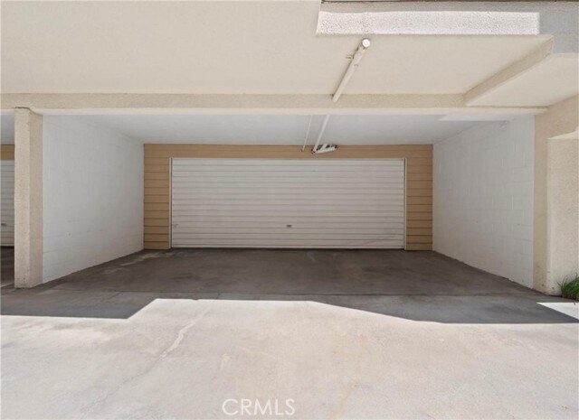 Building Photo - 300 Alpine St