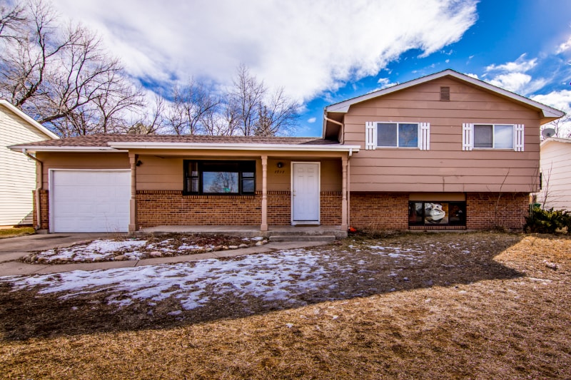 Building Photo - 1717 W Lake St