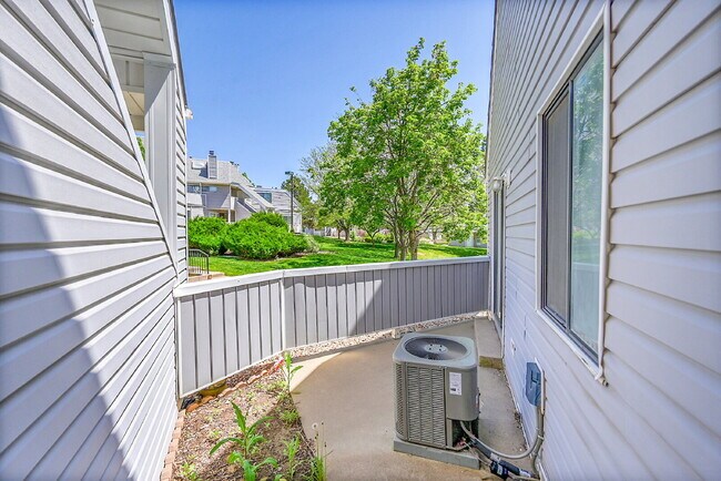 Building Photo - $1,140.95 with $300 Off The First Month's Rent, 1 Bed, 1 Bath, Condo in Thornton with Washer and ...