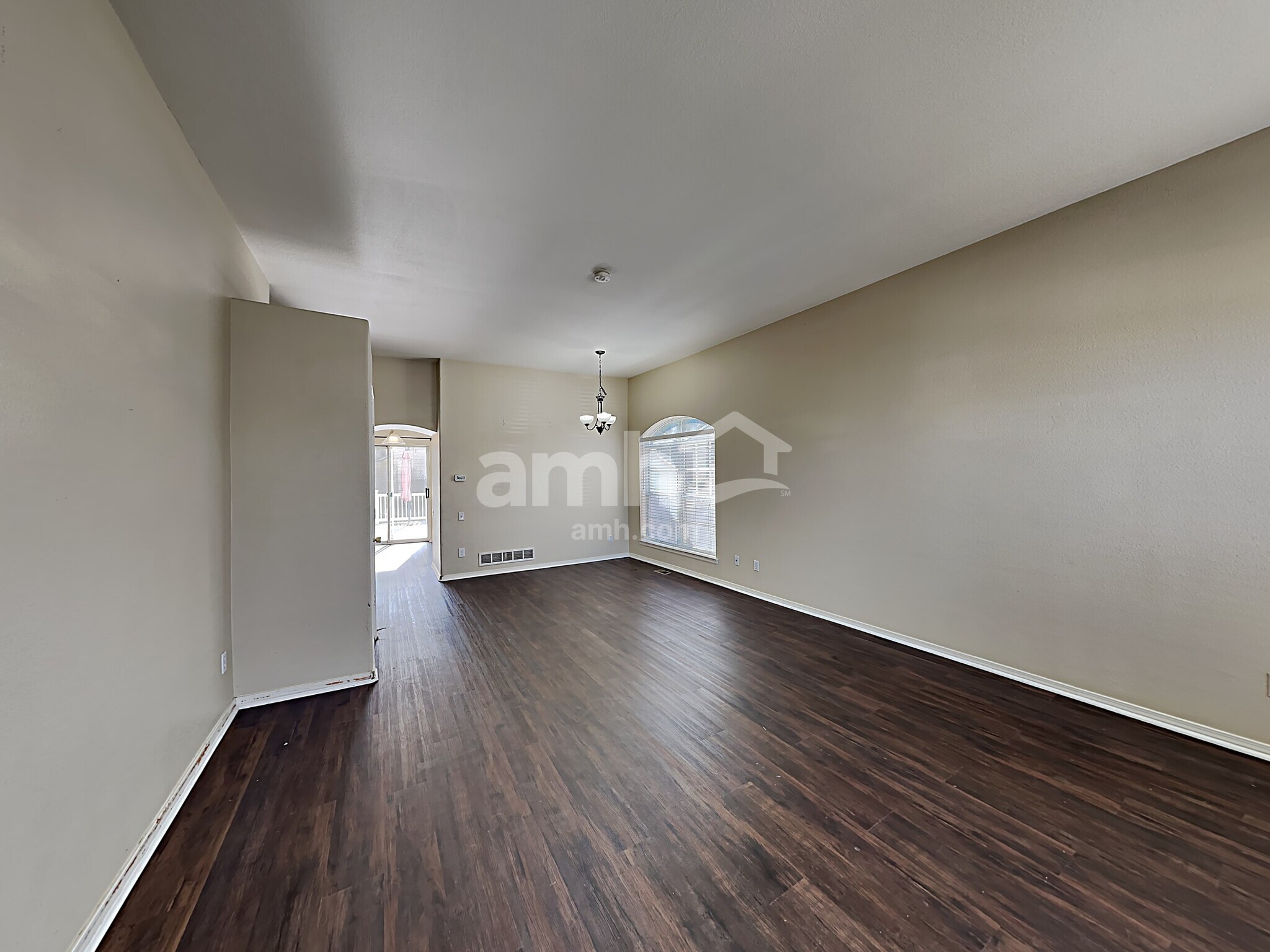 Building Photo - 2768 S Cathay Ct