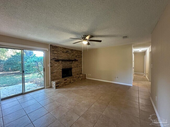 Building Photo - 3660 Buford Cir
