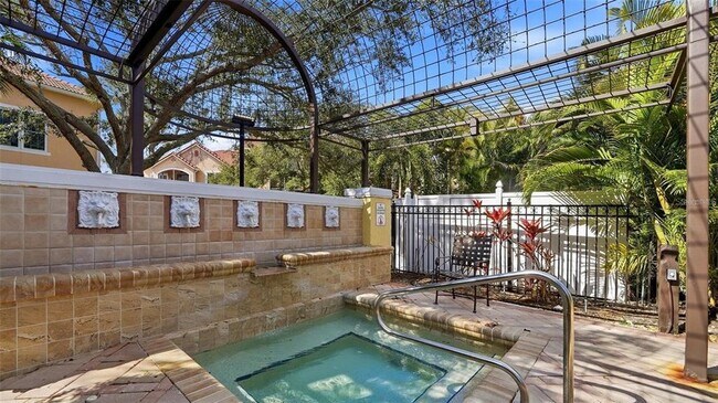 Building Photo - 4140 Central Sarasota Pkwy