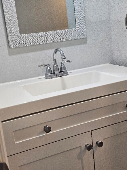 Building Photo - 1602 M Ave