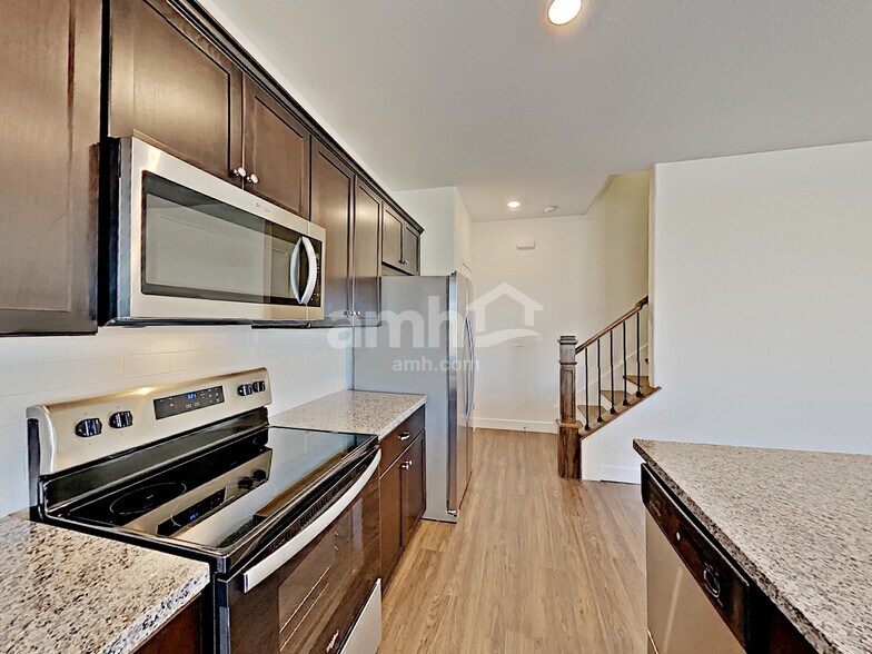 Building Photo - 8116 Inhibition Ct