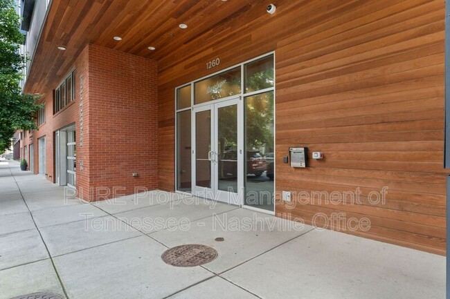 Building Photo - 1260 Martin St
