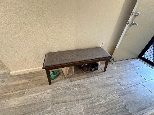 Building Photo - Furnished 2BR/2BA at Ka Malanai in Kailua + Central A/C & 2 Parking