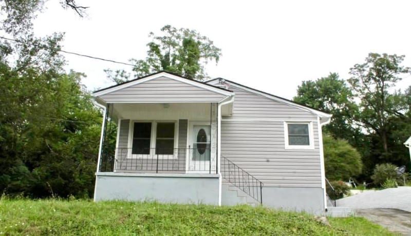 Primary Photo - 2318 Shull Rd NE