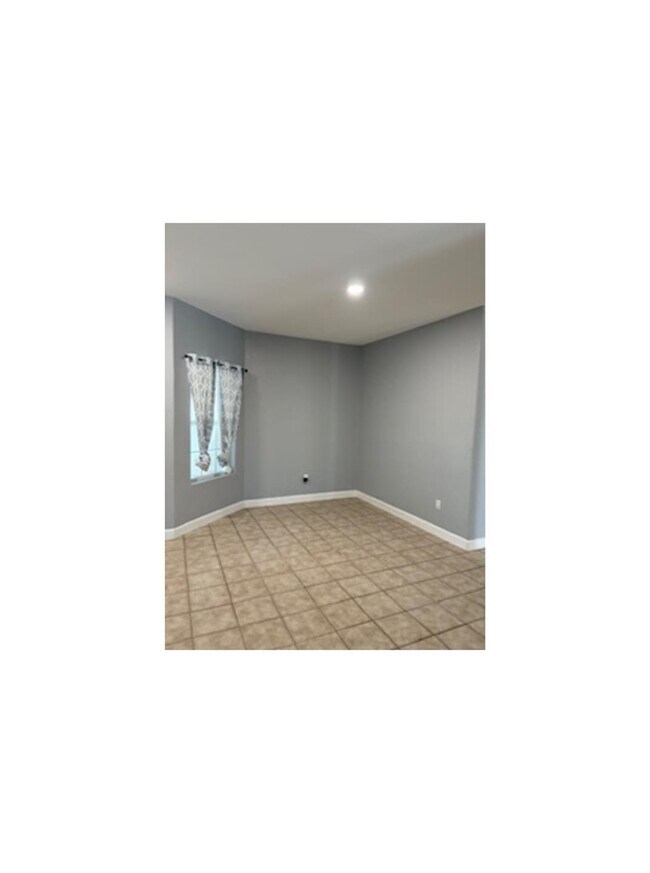 Building Photo - 2024 Lima Loop