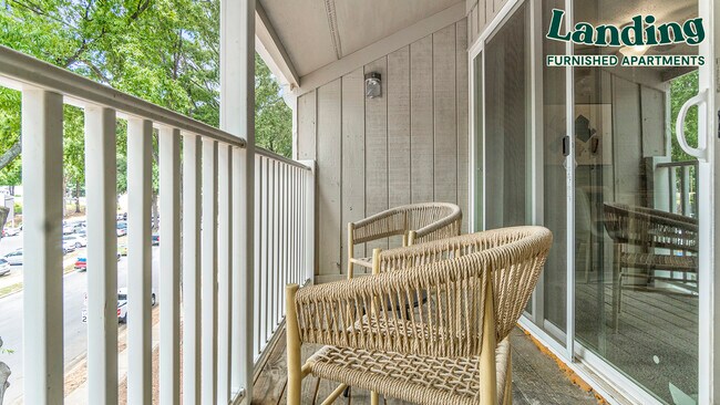 Building Photo - 6615 The Lakes Dr