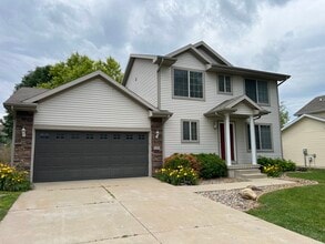 Building Photo - 480 SE Waco Pl