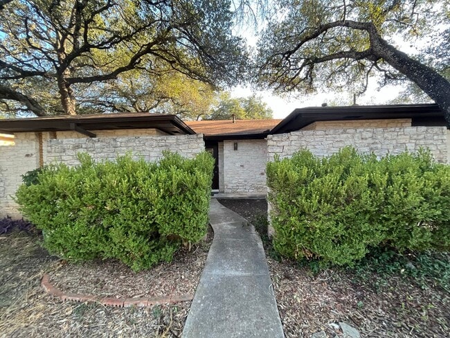 Building Photo - 4526 Maybrook Woods St