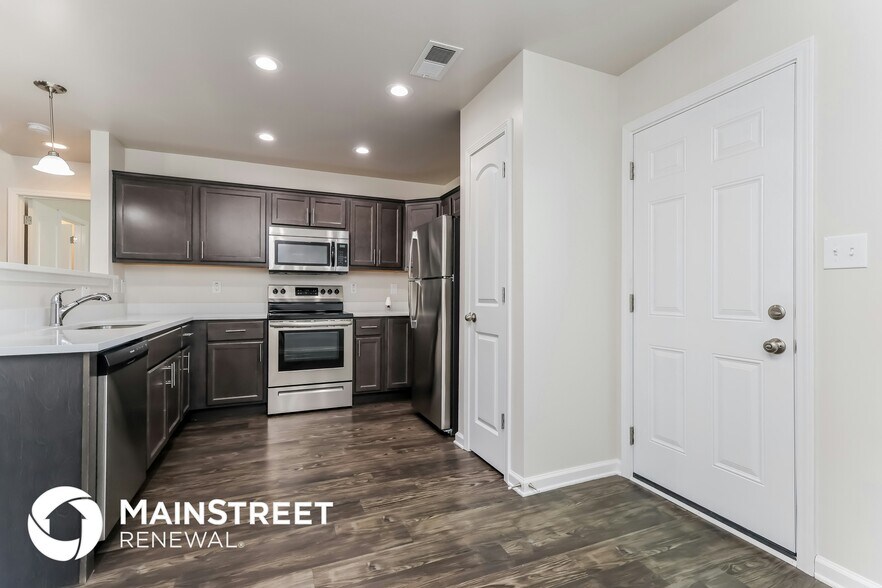 Building Photo - 2521 Guildhall Ln