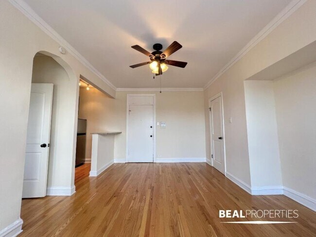 Building Photo - 0 bedroom in CHICAGO IL 60640