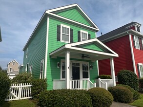 Building Photo - Market Common - Available Now!