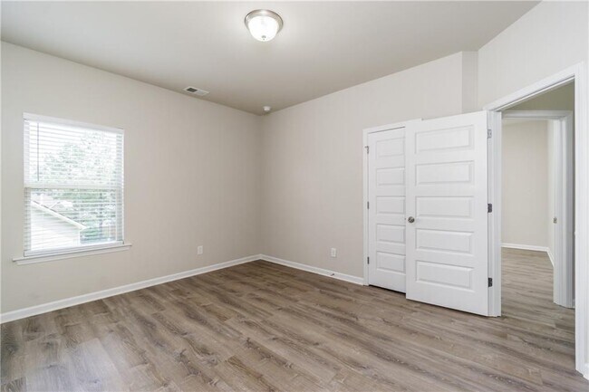 Building Photo - 67 Summer House Ct