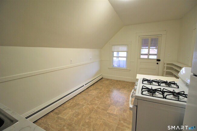 Building Photo - 19 Nesbit Ave