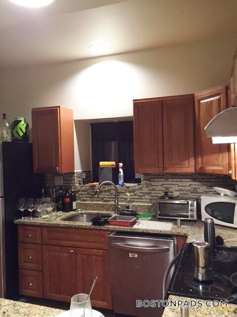 Building Photo - 616 Columbus Ave