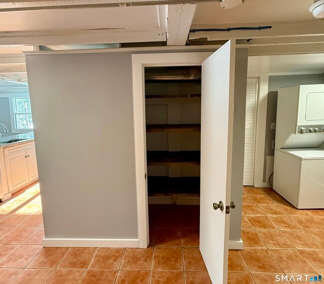 Building Photo - 7 Washington Rd