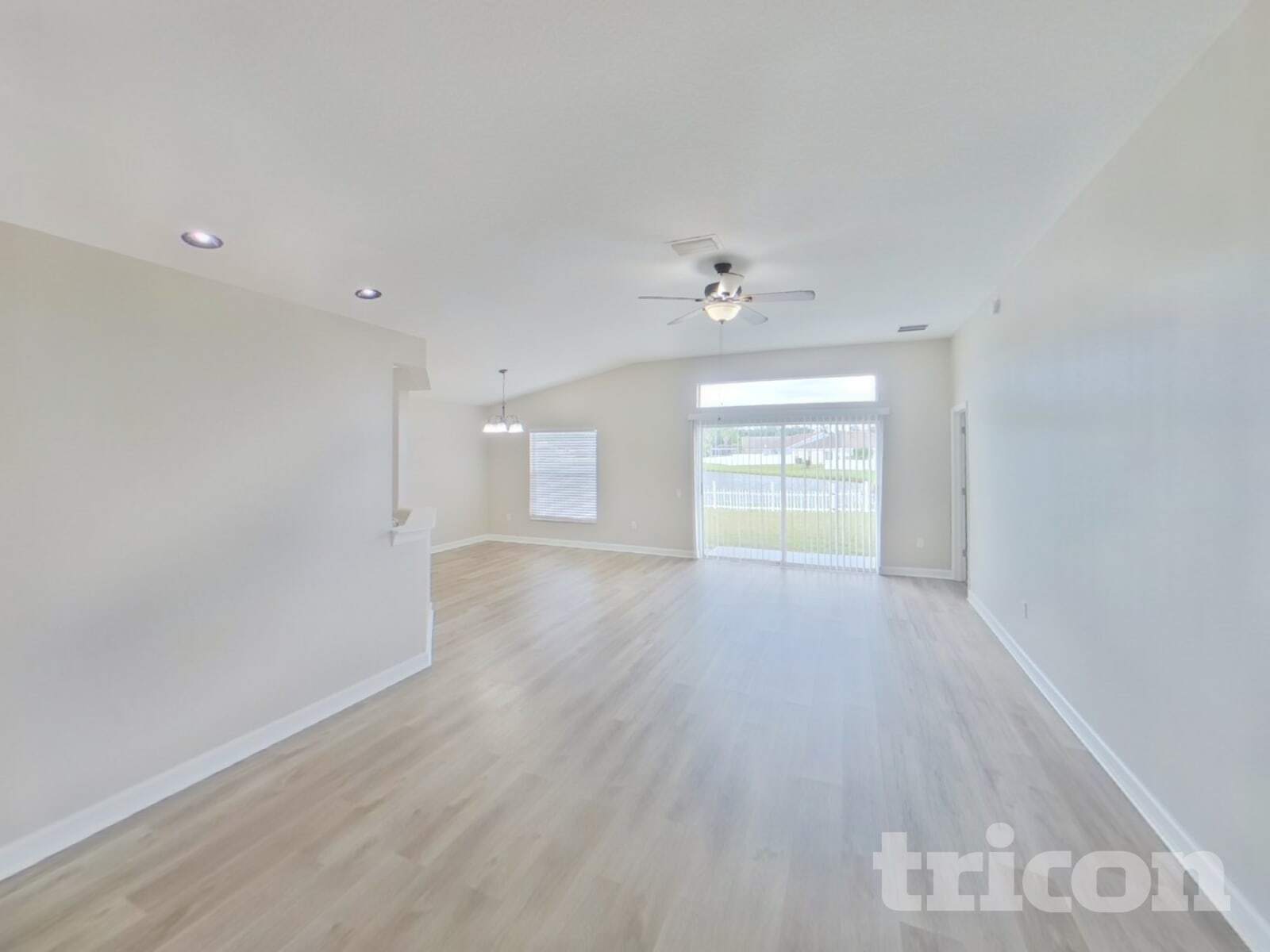 Building Photo - 945 Ridge Haven Dr