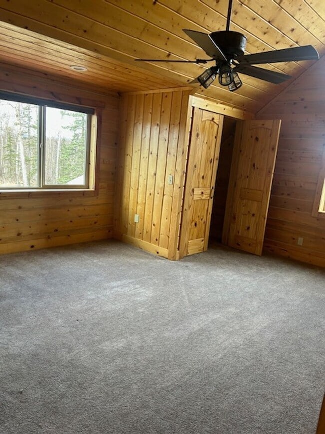 Building Photo - Gorgeous Log Home with infloor heat.  Two level lots with RV parking and dumpstation.