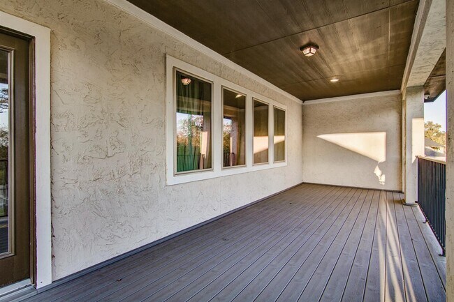 Building Photo - 75 Marino Dr