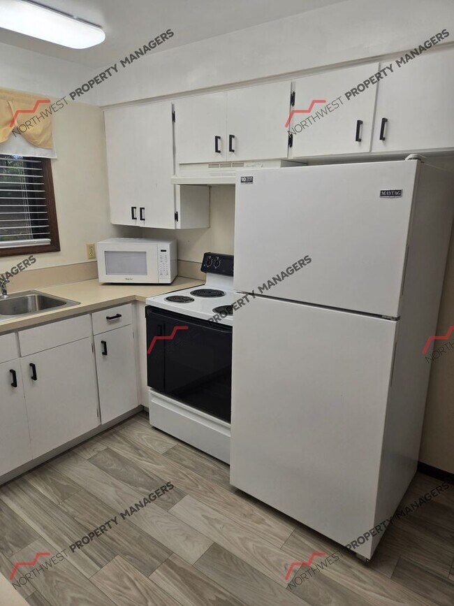 Building Photo - 168 Chilvers Rd