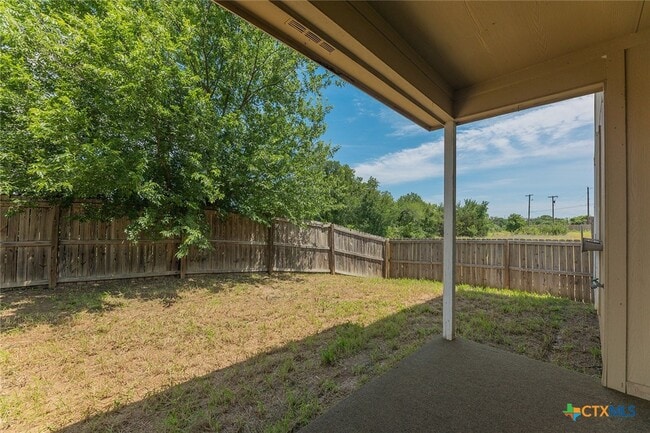 Building Photo - 2406 Waterfall Dr