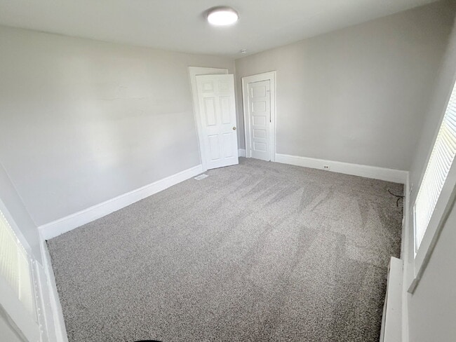 Building Photo - "Charming 3-Bedroom Home in the Heart of Winston-Salem-Pets Welcome Housing Vouchers Accepted!