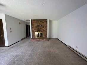 Building Photo - 421-421 N Shiloh Ave