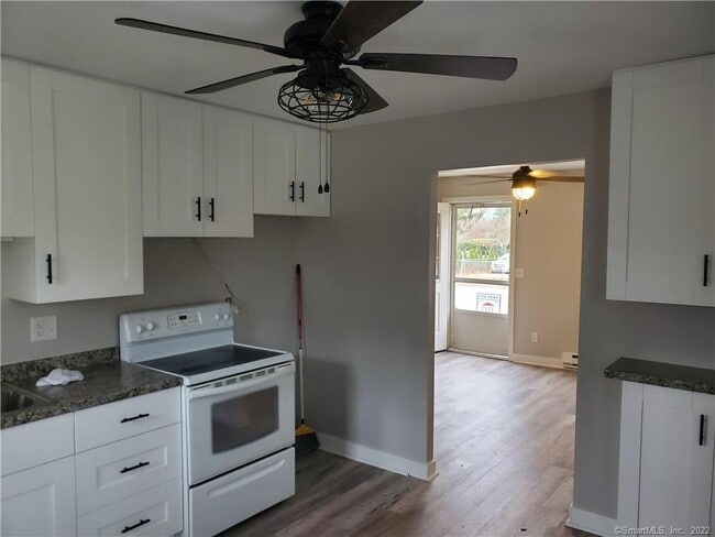 Building Photo - 83 Midway Oval