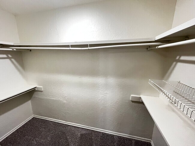 Building Photo - 2618 NW 26th St