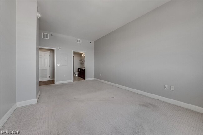 Building Photo - 150 S Las Vegas Blvd