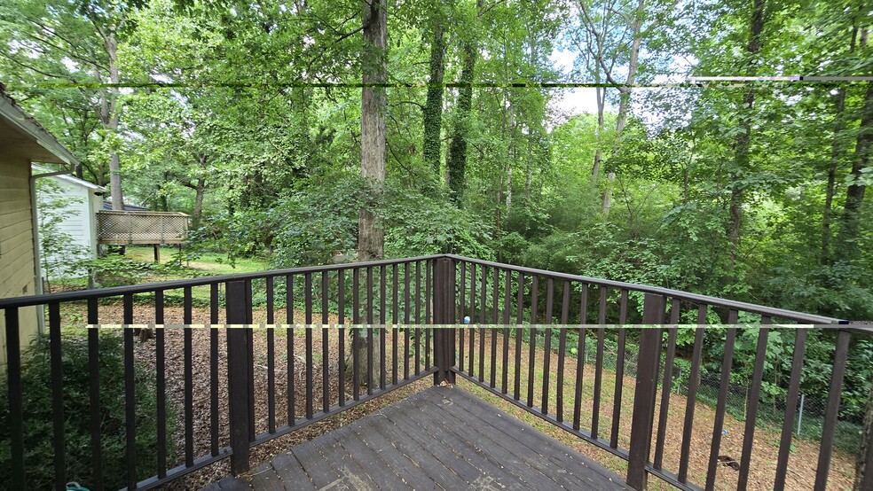 Building Photo - 404 Hemlock Dr
