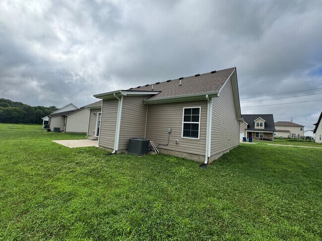 Building Photo - 1529 Gambill Wood Dr