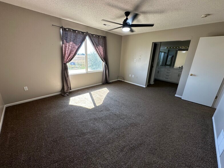 Building Photo - 862 Square Dance Ln
