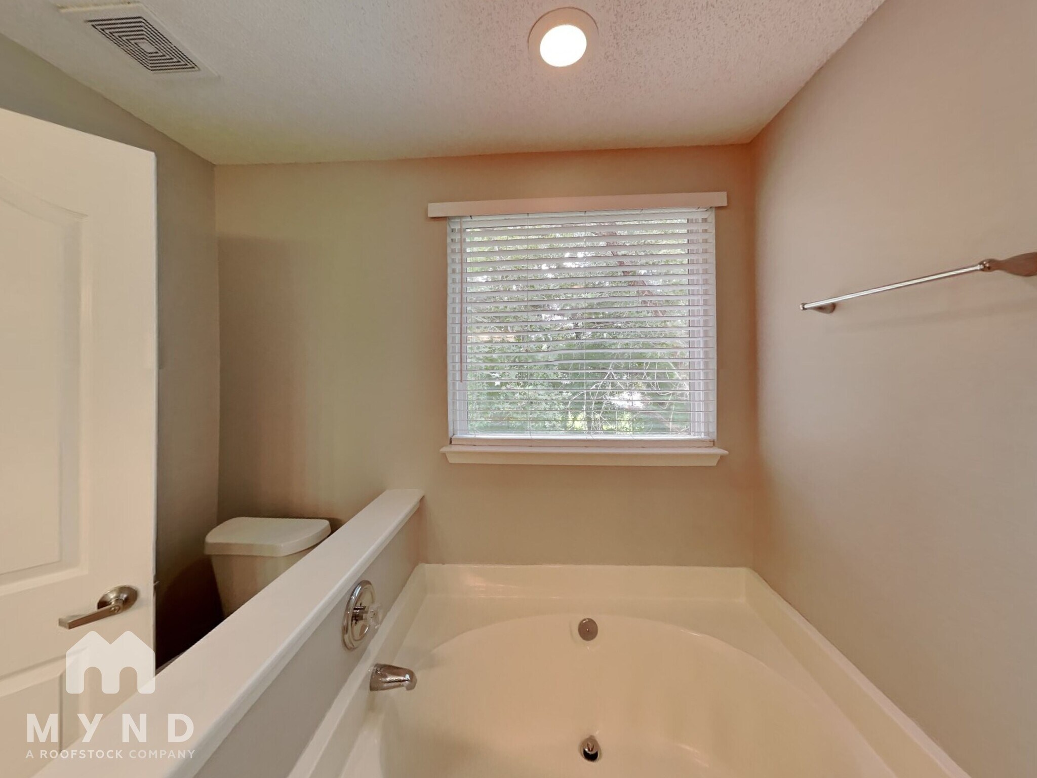 Building Photo - 6053 Shining Oak Ln