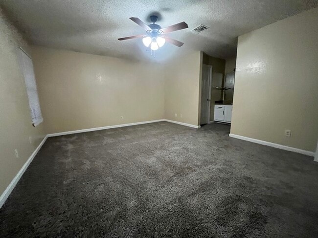 Building Photo - Remodeled townhome! 2 story with loft & 2 ...