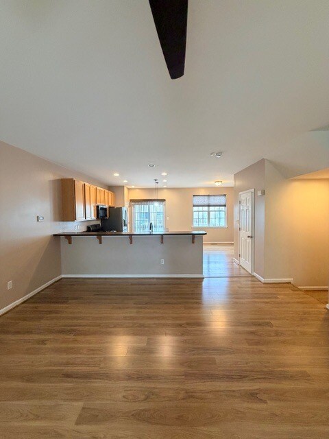 Building Photo - 319 S Parkway Dr