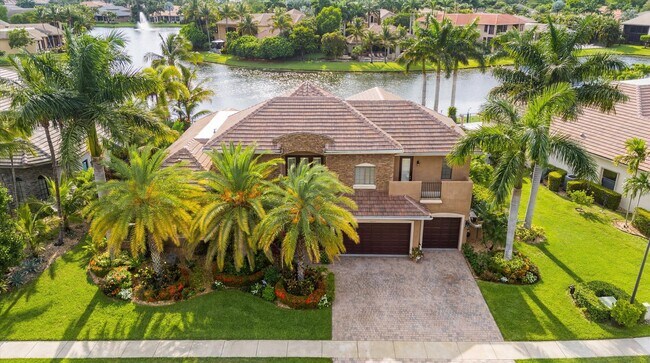 Building Photo - 10771 Versailles Blvd