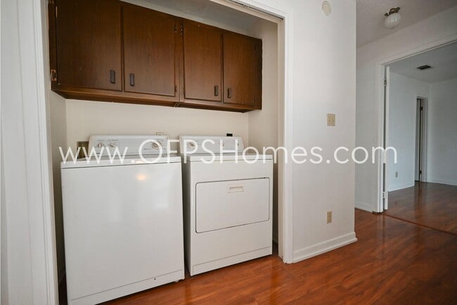 Building Photo - 1209 Quail Lake Blvd