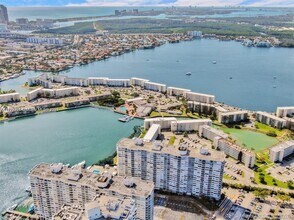 Building Photo - 2861 Leonard Dr