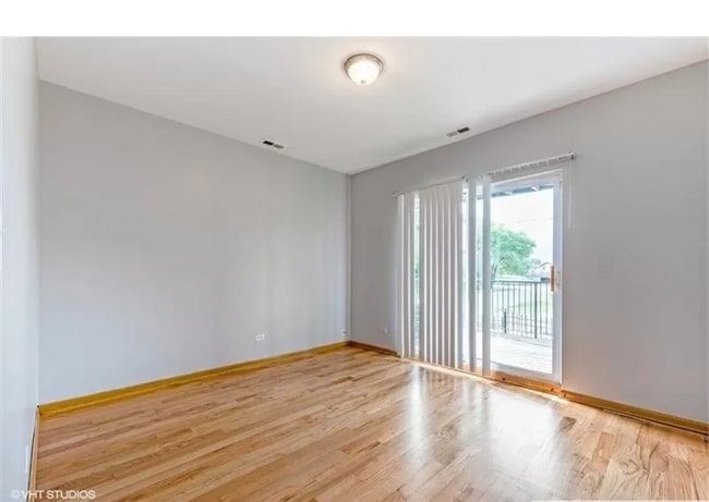 Building Photo - 3905 W Van Buren St