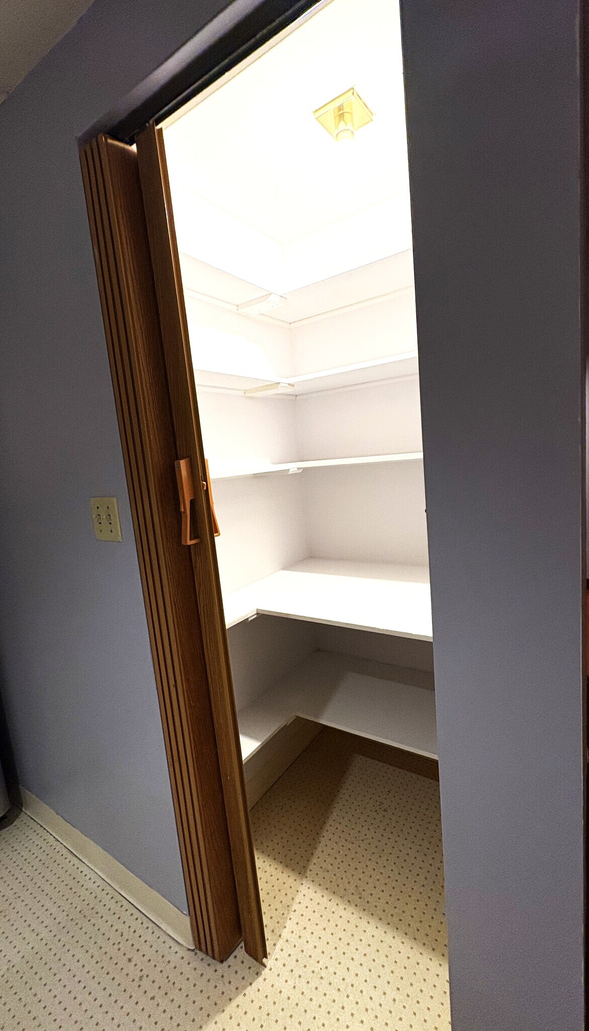 Building Photo - 28 Parkman St