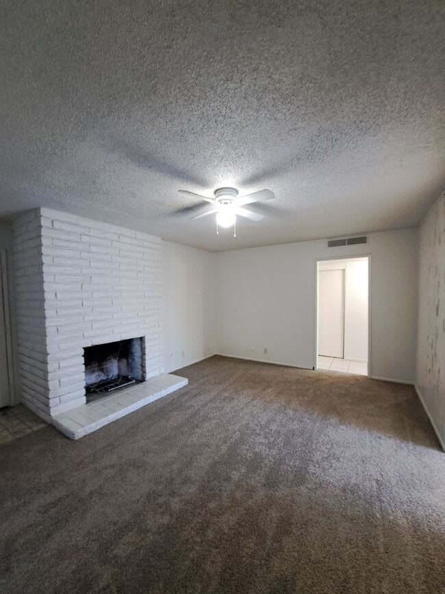 Building Photo - 132-6 Dayton