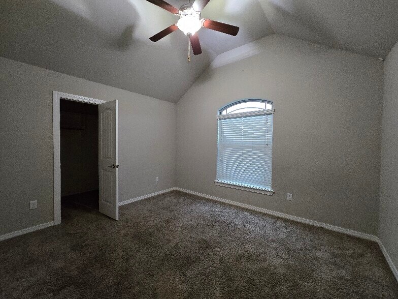 Building Photo - 110 Sullivans Wy