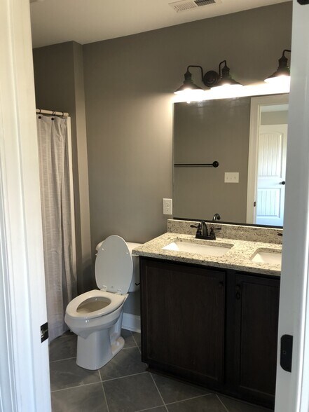 Building Photo - 159 Mallard Ln