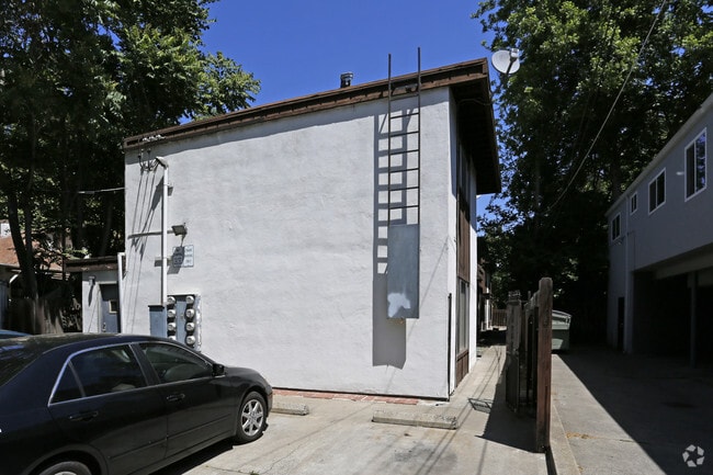 Building Photo - 2210 F St